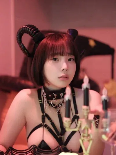 Inkyung (강인경) – Halloween