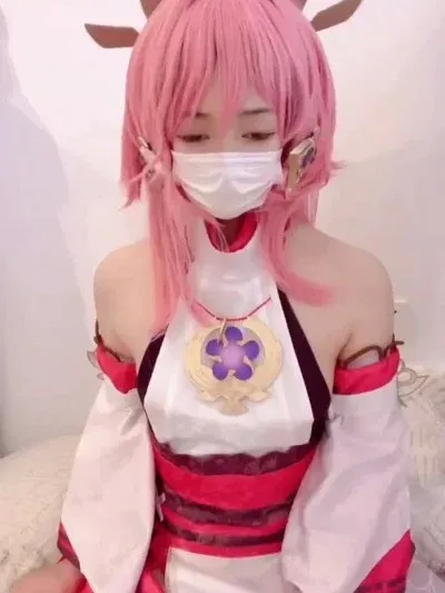 Unknown Cosplayer cosplay Yae Miko – Genshin Impact - Unknown,Cosplayer