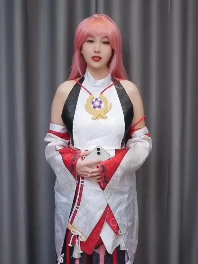 Unknown Cosplayer cosplay Yae Miko – Genshin Impact - Unknown,Cosplayer