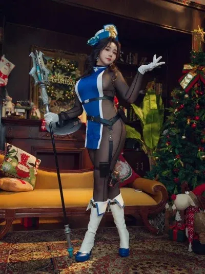 麻花麻花酱 cosplay Maiden Ice Rose – NIKKE