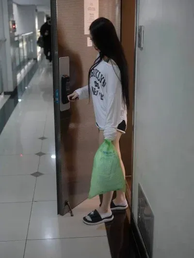 Pure Media – YeonHwa – Visit the girl next door
